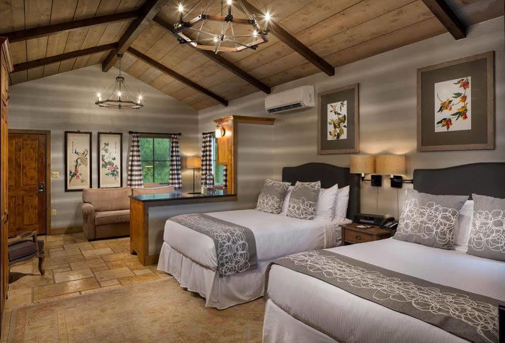Camp Lucy Hotel Дрипинг Спрингс Екстериор снимка