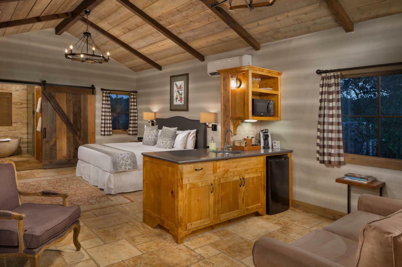 Camp Lucy Hotel Дрипинг Спрингс Екстериор снимка