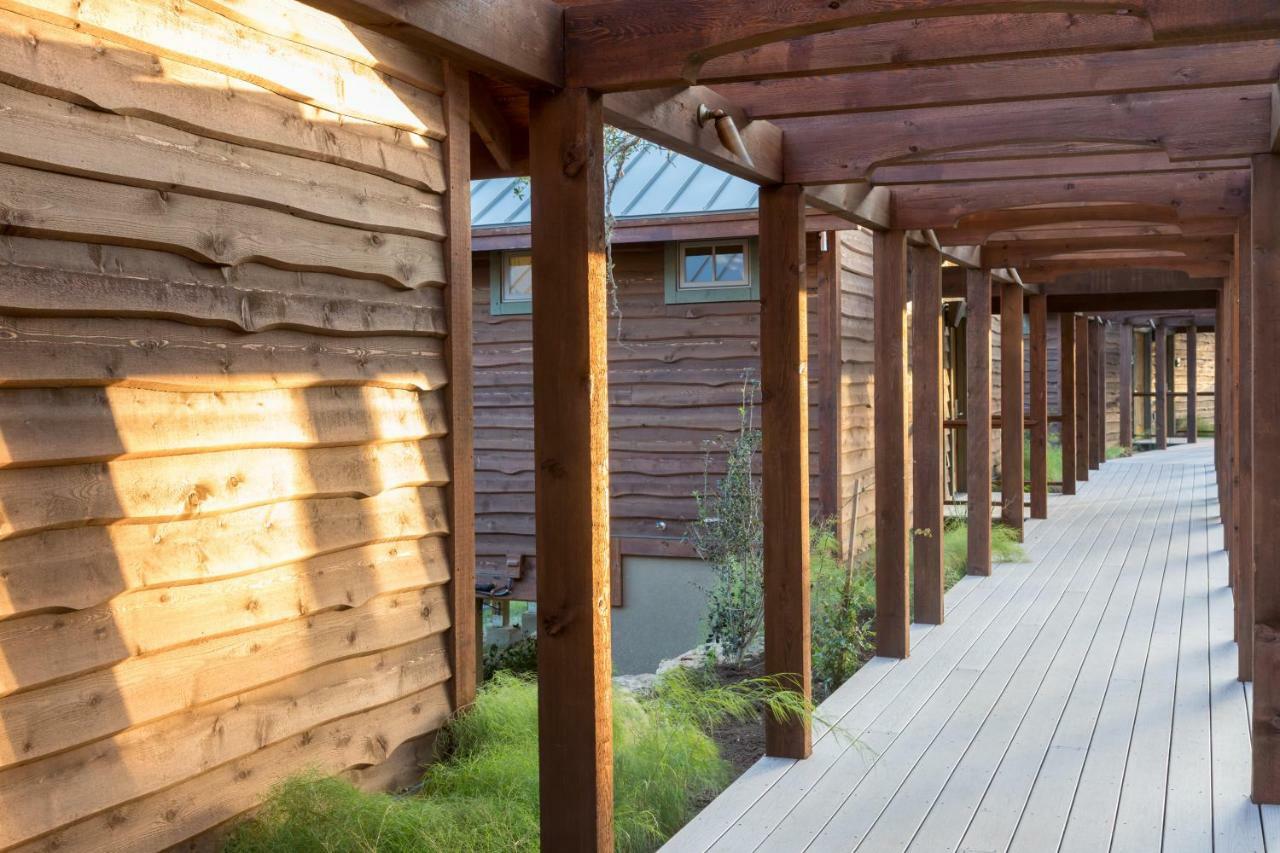 Camp Lucy Hotel Дрипинг Спрингс Екстериор снимка